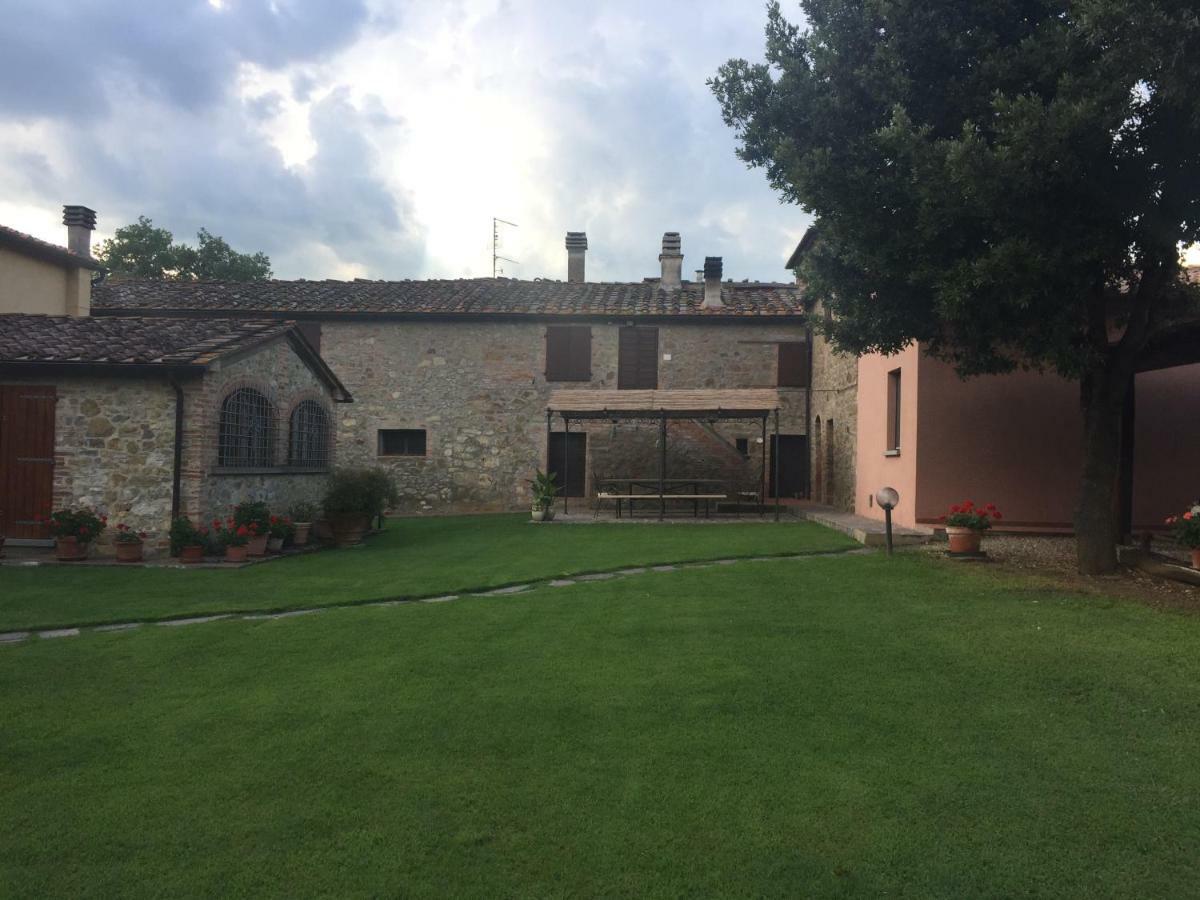 Podere Gnocchi Rapale ภายนอก รูปภาพ